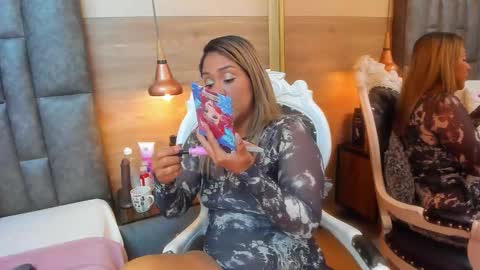 maryhawkey online show from February 2026 11:43:02 AM