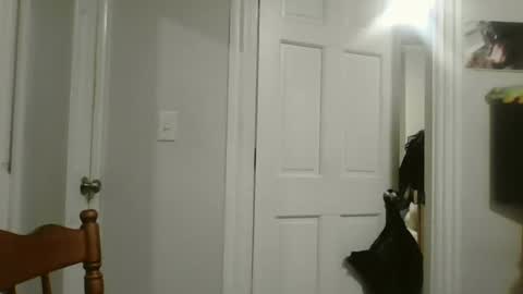 Snapshot of maryjaneflowers chatting on December 2024 10:00:02 AM maryjaneflowers online show from December 2024 10:00:02 AM