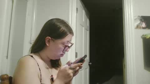 Snapshot of maryjaneflowers chatting on December 2024 12:27:01 AM maryjaneflowers online show from December 2024 12:27:01 AM