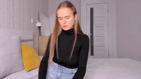 Snapshot of marylee_21 chatting on October 2025 09:46:02 AM Mari online show from October 2025 09:46:02 AM