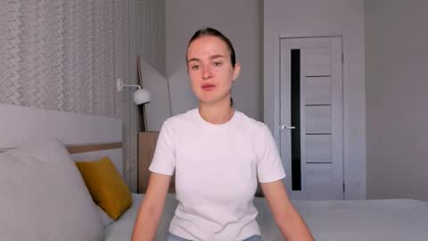 Snapshot of marylee_21 chatting on November 2025 06:34:01 AM Mari online show from November 2025 06:34:01 AM