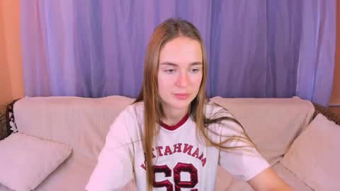 Snapshot of marylee_21 chatting on November 2025 06:57:01 AM Mari online show from November 2025 06:57:01 AM