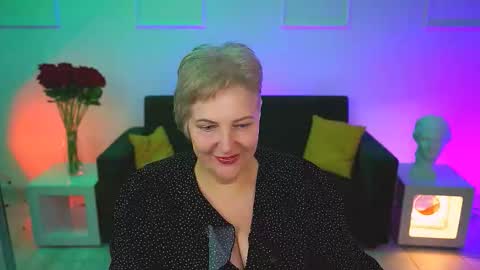 Snapshot of marymogan chatting on November 2025 05:40:02 AM marymogan online show from November 2025 05:40:02 AM