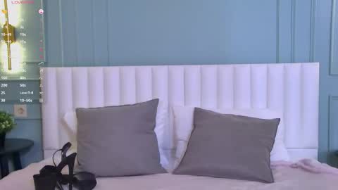 Mary online show from October 2025 04:25:02 PM