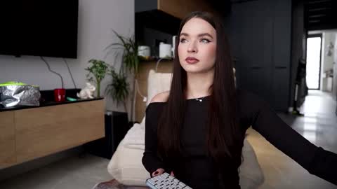 Marina online show from November 2025 11:22:01 AM