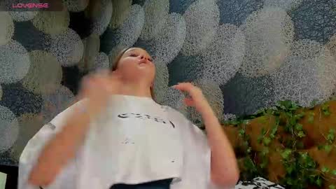 Snapshot of maryshiotta chatting on February 2025 03:19:01 PM Mary online show from February 2025 03:19:01 PM