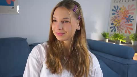 Sunny online show from February 2026 06:56:01 PM