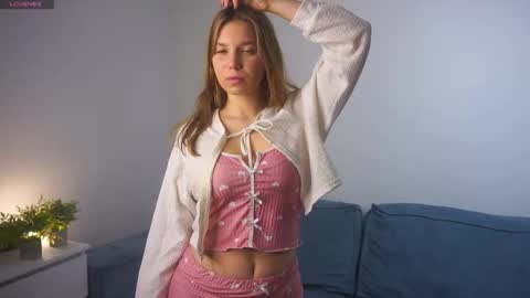 Sunny online show from March 2026 09:10:01 PM