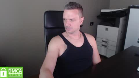 Snapshot of maschiodavide89 chatting on June 2026 06:18:01 AM David online show from June 2026 06:18:01 AM
