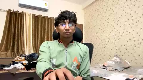 maskboyz2003 online show from December 2025 05:40:02 PM