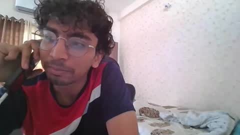 Snapshot of maskboyz2004 chatting on October 2025 03:39:02 AM Mask Boy online show from October 2025 03:39:02 AM