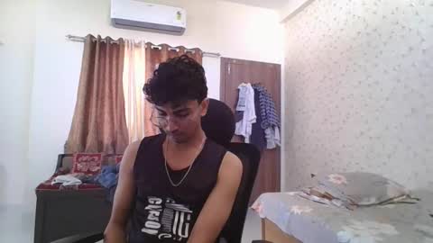 Snapshot of maskboyz2004 chatting on November 2025 05:40:01 AM Mask Boy online show from November 2025 05:40:01 AM