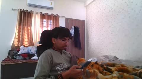 Snapshot of maskboyz2004 chatting on November 2025 03:45:02 AM Mask Boy online show from November 2025 03:45:02 AM