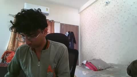 Snapshot of maskboyz2004 chatting on November 2025 04:23:02 AM Mask Boy online show from November 2025 04:23:02 AM