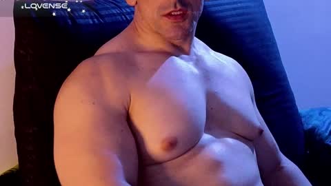 masked_bodybuilder online show from December 2024 02:19:02 AM