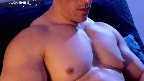 masked_bodybuilder online show from December 2024 03:26:02 PM