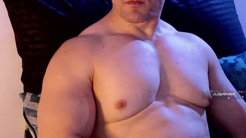 masked_bodybuilder online show from January 2025 02:46:01 PM