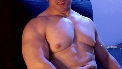 masked_bodybuilder online show from January 2025 01:52:01 AM