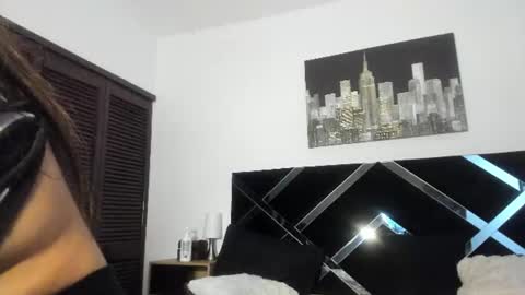 Snapshot of maskedgirl01 chatting on June 2026 01:28:02 PM Scarlet online show from June 2026 01:28:02 PM