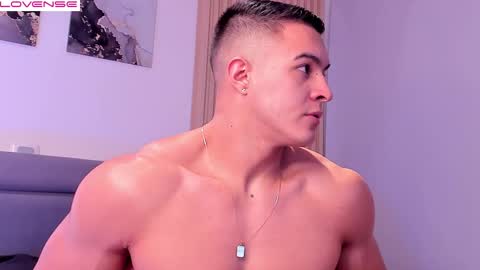 Mason Bennet online show from October 2025 10:13:02 AM