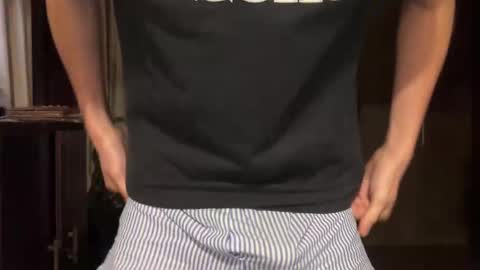 Snapshot of mason_gallagher chatting on November 2025 01:37:01 AM Mason online show from November 2025 01:37:01 AM