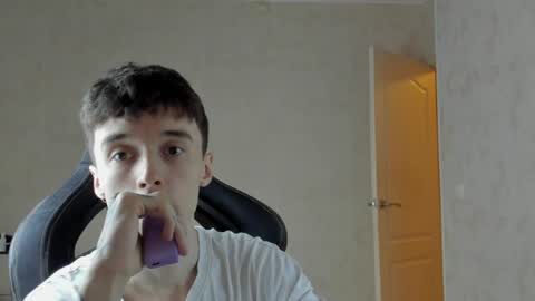 Snapshot of mason_warhol chatting on June 2026 04:41:01 PM Mason online show from June 2026 04:41:01 PM