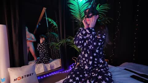 Snapshot of masqueradeporn chatting on December 2024 11:53:02 PM DickJane online show from December 2024 11:53:02 PM