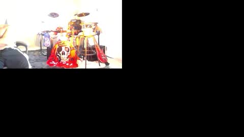 Snapshot of massageartist chatting on November 2025 06:19:02 PM HappyZending online show from November 2025 06:19:02 PM