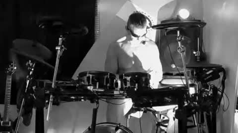 HappyZending online show from April 2026 12:52:01 AM