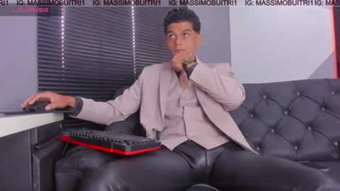 Snapshot of massimo_g chatting on June 2026 02:43:01 PM I am Massimo online show from June 2026 02:43:01 PM