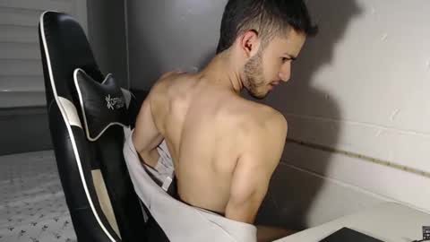 Snapshot of massimo_jiovano chatting on February 2025 11:26:02 PM massimo online show from February 2025 11:26:02 PM