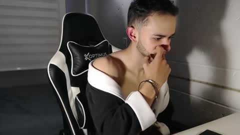 Snapshot of massimo_jiovano chatting on March 2025 11:14:01 PM massimo online show from March 2025 11:14:01 PM