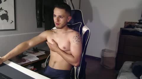 Snapshot of massimo_jiovano chatting on October 2025 11:02:02 PM massimo online show from October 2025 11:02:02 PM