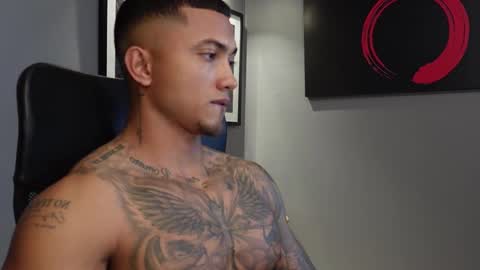 Massimo online show from November 2025 08:24:02 PM