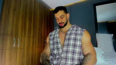 massimo online show from April 2026 11:52:02 PM