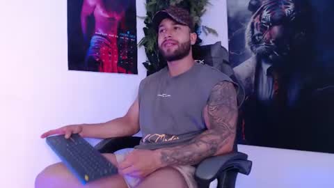 Snapshot of massimofiore_ chatting on July 2026 02:40:01 AM Massimo online show from July 2026 02:40:01 AM