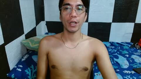 Snapshot of massive_boner02 chatting on January 2025 01:37:02 AM massive_boner02 online show from January 2025 01:37:02 AM