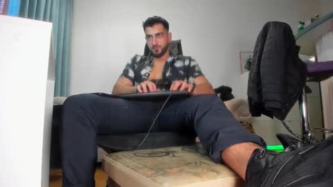 Snapshot of master9four chatting on October 2025 06:03:01 PM Matthew online show from October 2025 06:03:01 PM