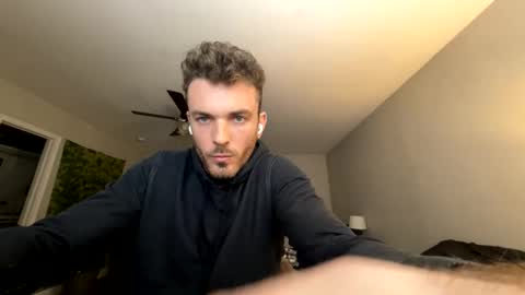 Snapshot of master_louie chatting on December 2024 03:24:02 PM muskyjockdick online show from December 2024 03:24:02 PM