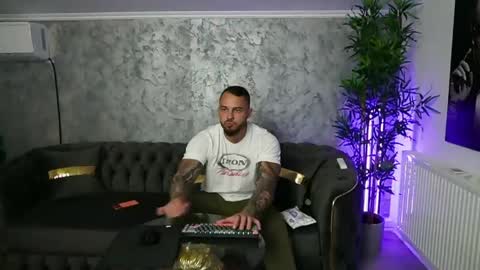 masterkingmuscle online show from April 2026 09:08:01 PM
