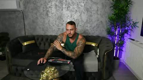 masterkingmuscle online show from May 2026 07:52:01 PM