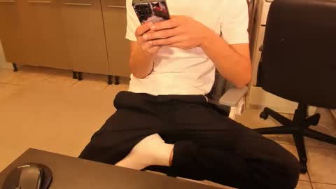 Snapshot of mastermiko chatting on December 2025 07:02:02 AM Silly Rabbit online show from December 2025 07:02:02 AM