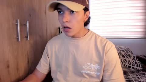 mastrangelo_x online show from November 2025 07:16:02 PM