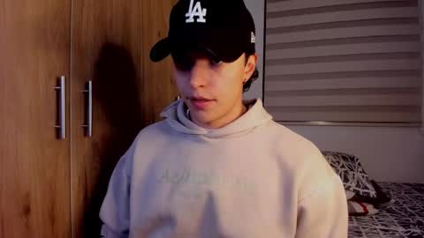 mastrangelo_x online show from January 2026 03:54:01 AM