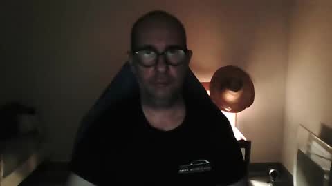 Snapshot of mat11efou chatting on December 2025 05:05:01 AM mat11efou online show from December 2025 05:05:01 AM