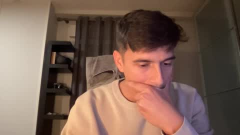 Aaron online show from October 2025 05:52:01 PM