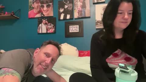 Snapshot of matchingtracksuits chatting on December 2025 04:56:01 PM Jer and Kel online show from December 2025 04:56:01 PM