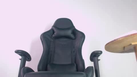 matteo online show from February 2026 06:52:02 PM