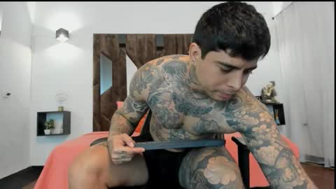 mateo_dilucajs1 online show from October 2025 01:56:01 PM