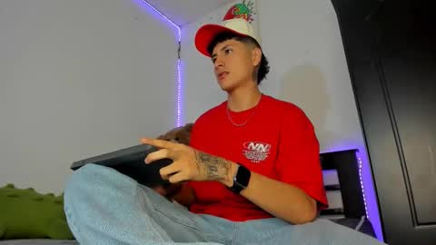 mateo_escobar online show from November 2025 12:24:01 AM